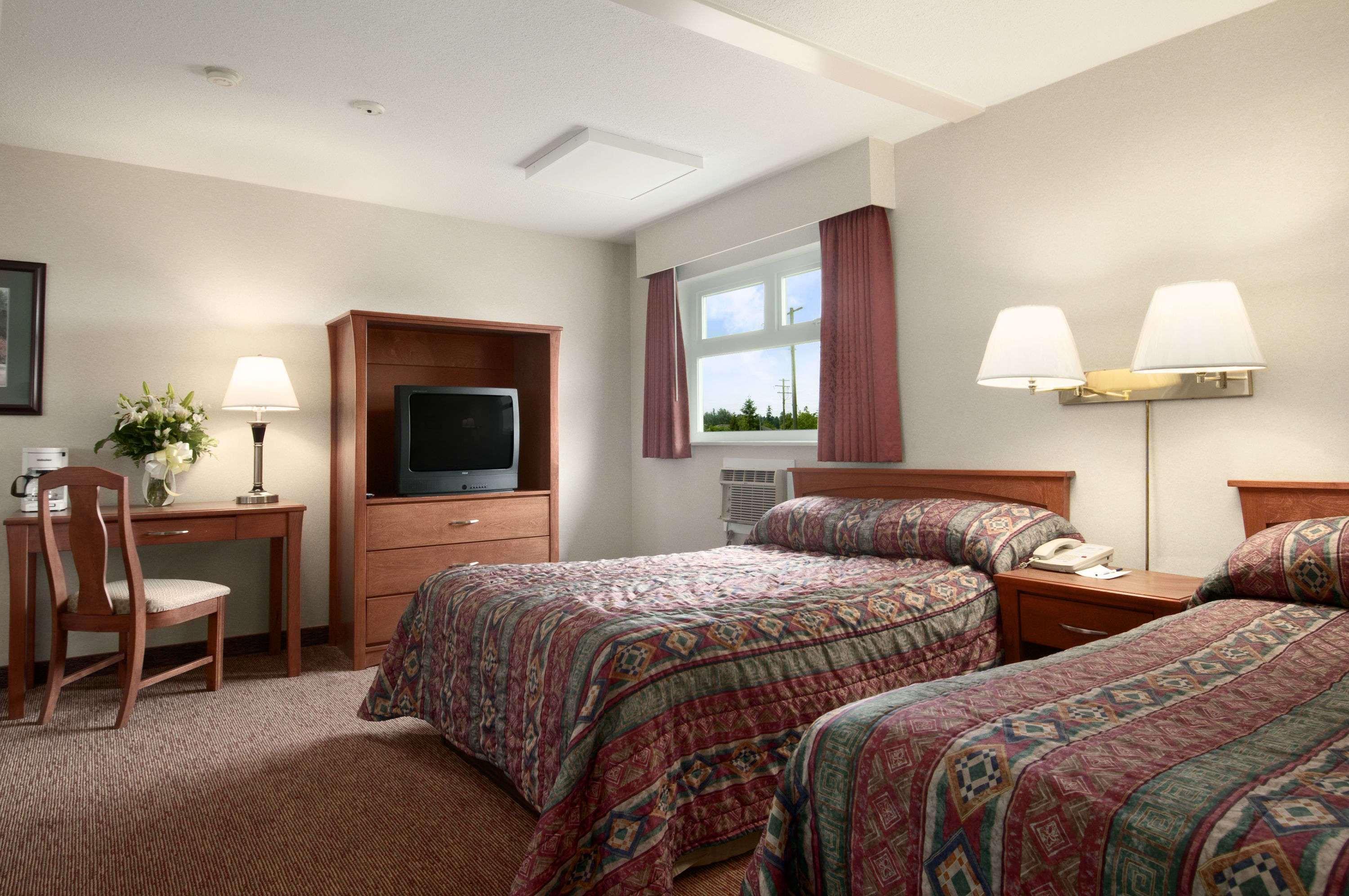 Travelodge By Wyndham Langley Kültér fotó